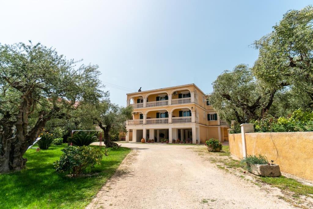 Sunny Aprt At Klelia Psarou (Zakynthos)